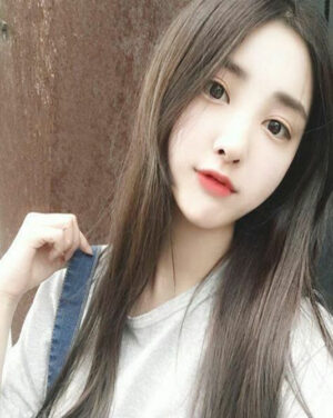Khách hàng nam đang trải nghiệm liệu trình massage tại nhà Hồ Chí Minh